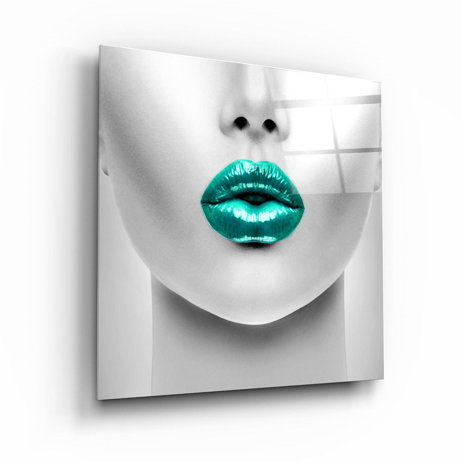 ・"Green Lips"・Glass Wall Art - ArtDesigna Glass Printing Wall Art