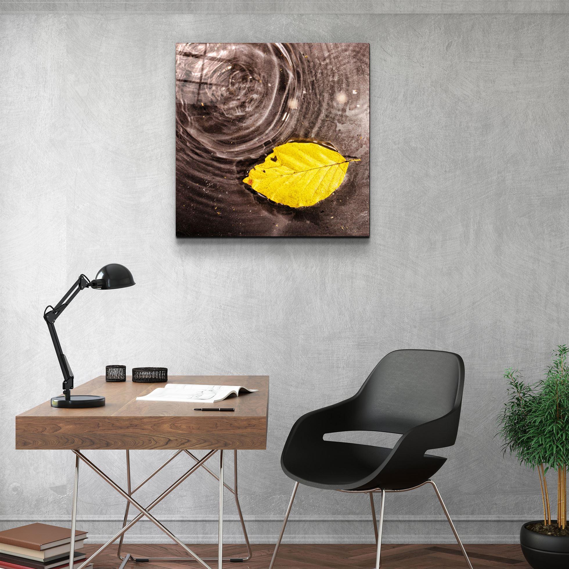 ・"Yellow Leaf on the Water"・Glass Wall Art - ArtDesigna Glass Printing Wall Art